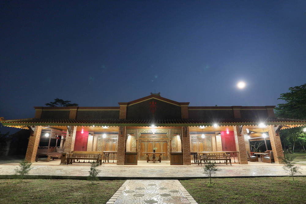 Melva Balemong Hotel Semarang Exterior photo