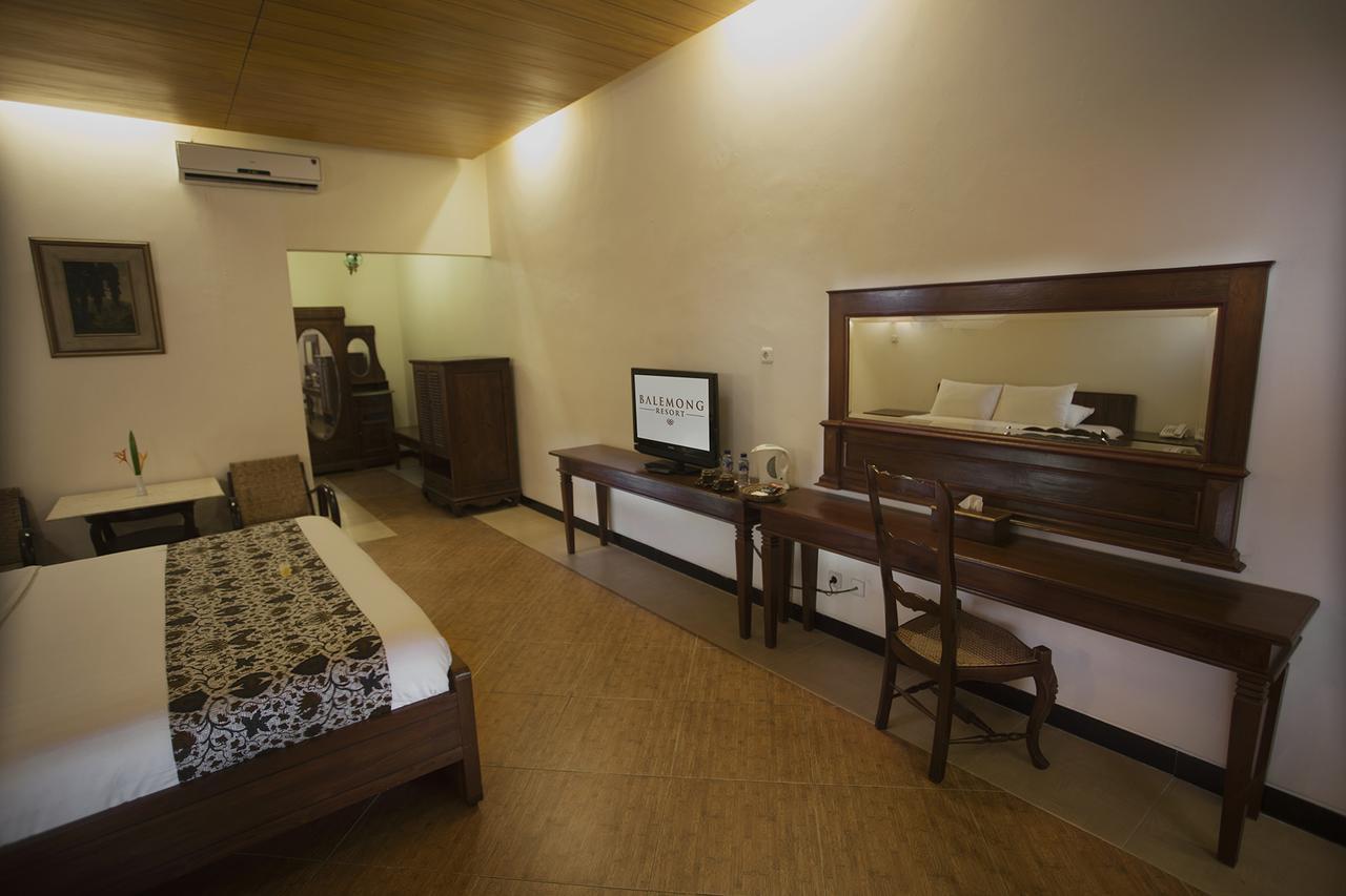 Melva Balemong Hotel Semarang Exterior photo