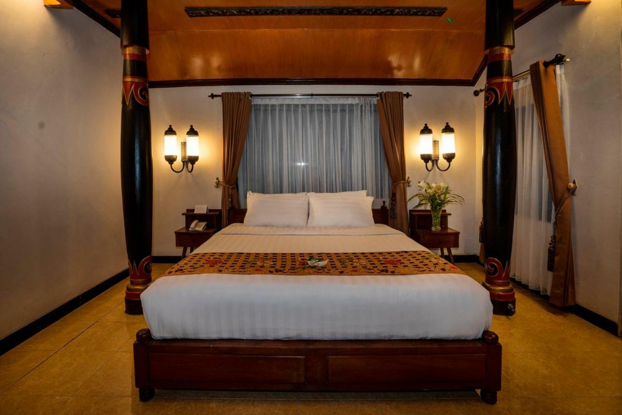 Melva Balemong Hotel Semarang Exterior photo